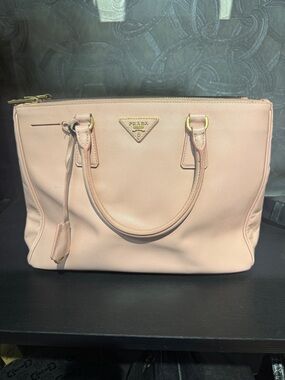 Prada Galleria Saffiano Baby Pink